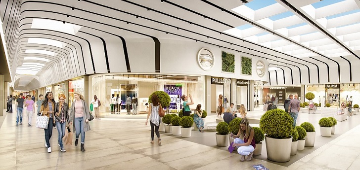 Interior del centro comercial Ruta de la Plata ASG invierte ocho millones en la remodelación del centro comercial Ruta de la Plata